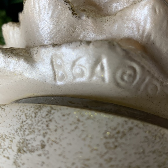 Opalescent pearl white and gold ceramic Christmas Tree music box - Picture 6 of 11